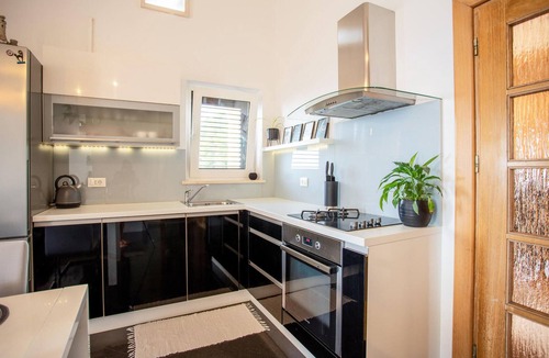 Selca Apartment | Nice apartment in Selca with WiFi