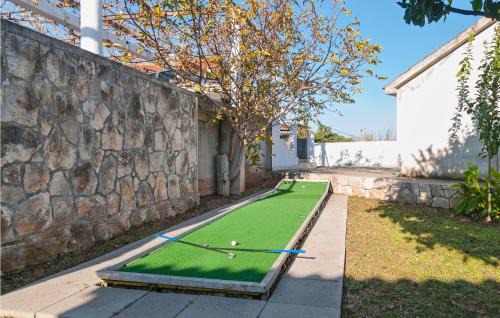 Splitska Apartment | Nice Apartment In Splitska With Wifi