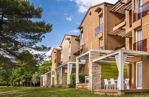 Monterol Apartment | Nice apartment in Umag with outdoor swimming pool