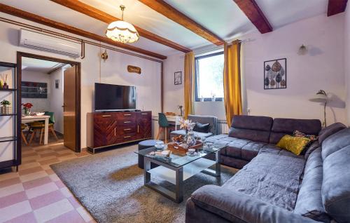 Durdevac House | Nice Home In Budrovac With Sauna