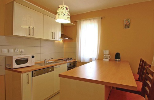 Crni Kal House | Nice home in Crni Kal