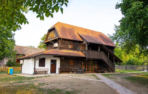 Sisak House | Nice Home In Gusce With Sauna