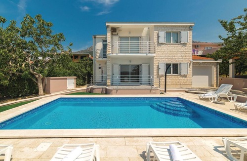 Kastel Gomilica House | Nice home in Kastel Gomilica