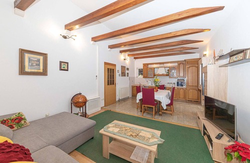 Rudine House | Nice home in Kastel Novi with sauna