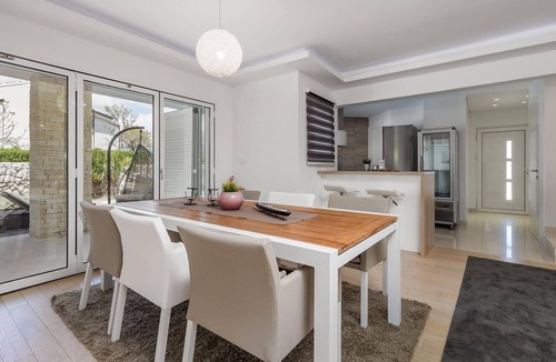 Kolanjski Gajac House | Nice home in Kolanjski Gajac