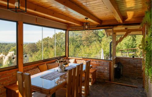 Jakovlje House | Nice Home In Kraljev Vrh With Sauna