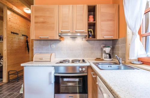 Gospic House | Nice home in Licki Osik with ethernet internet