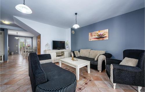 Lovrecica House | Nice Home In Lovrecica