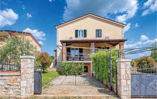 Lovrecica House | Nice Home In Lovrecica