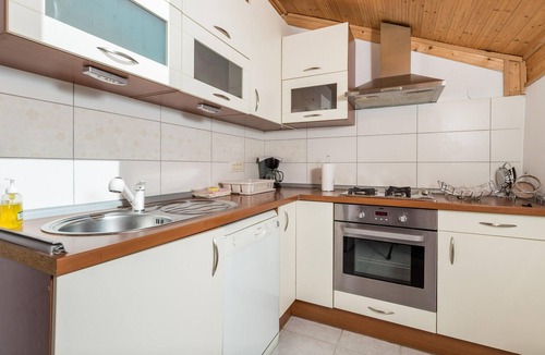Golovik House | Nice home in Moscenicka Draga