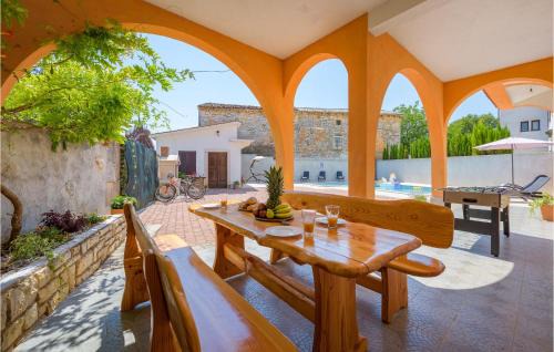 Skropeti House | Nice Home In Motovun With Sauna