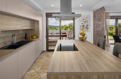 Nova Vas House | Nice home in Nova Vas