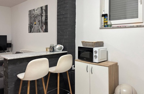 Orahovica House | Nice home in Orahovica with sauna