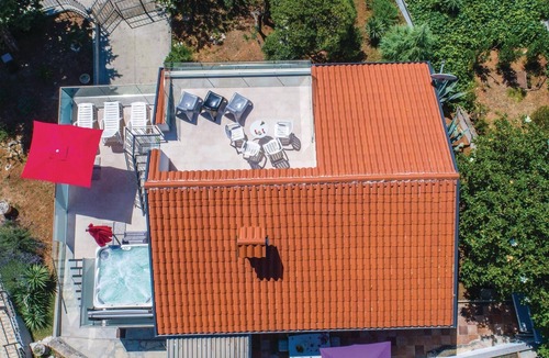 Pjescana Uvala House | Nice home in Pjescana Uvala with WiFi