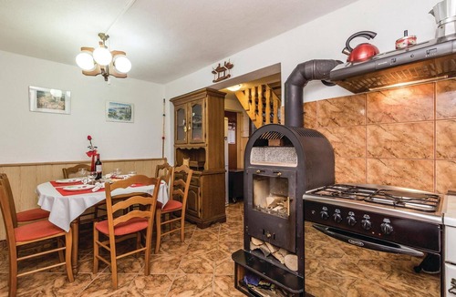Plaski House | Nice home in Plaski with house a panoramic view