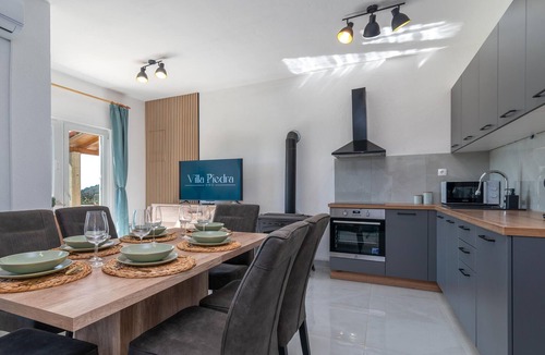 Seget House | Nice home in Seget Gornji