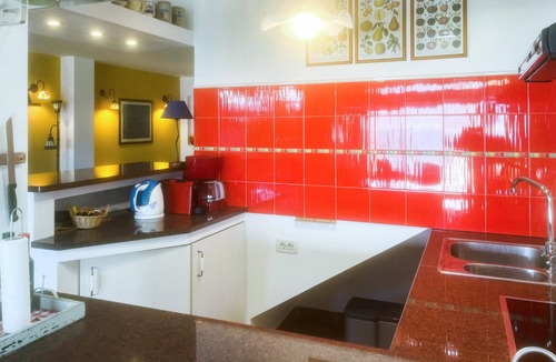 Slatine House | Nice home in Slatine with sauna