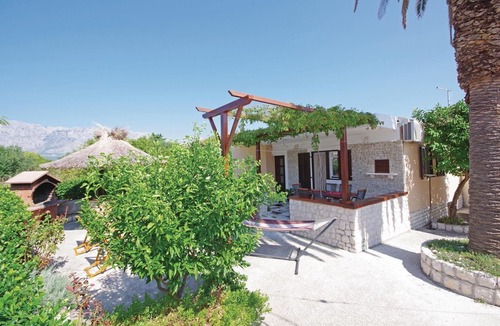 Sucuraj House | Nice home in Sucuraj with WiFi
