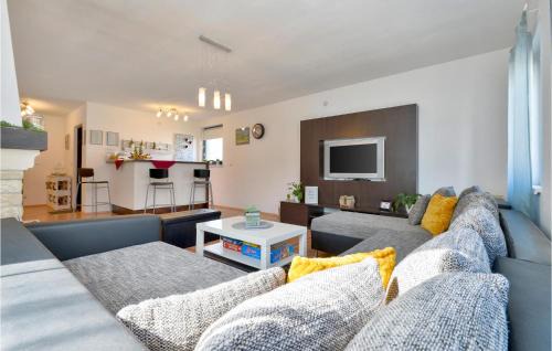 Sracinec House | Nice Home In Svibovec Podravski With Sauna