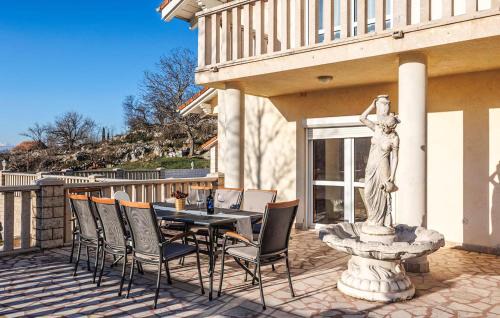 Velic House | Nice Home In Velic- Trilj