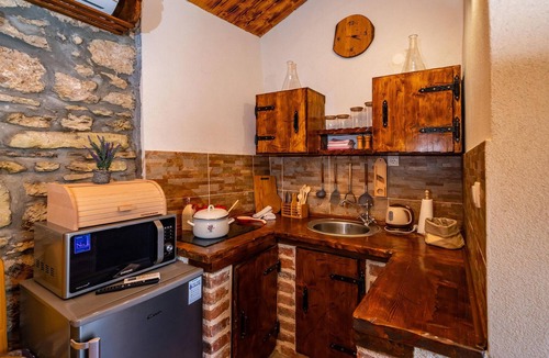 Benkovac House | Nice home in Zelengrad