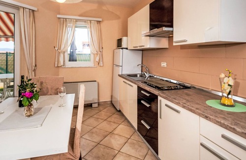 Ravni Apartment | Niki mit Meerblick by Interhome