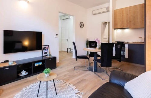 Zagreb Apartment | Niko & Sofia's Apartment