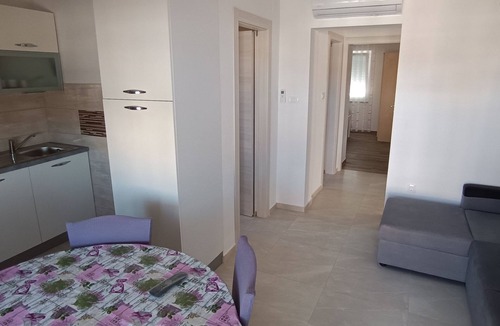 Selce Apartment | No extra fees! Three-bedroom apartment, center of Selce