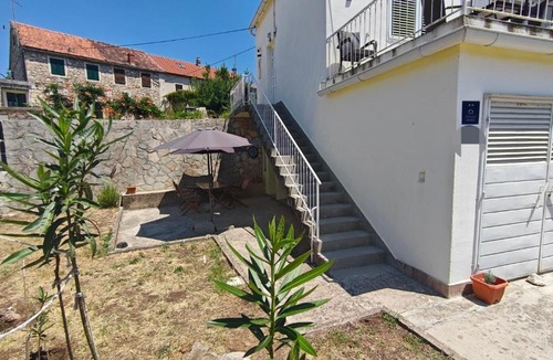 Stari Grad House | Oleas Stari Grad Hvar - Private Guest Rooms - 2 Min to Sea & Center