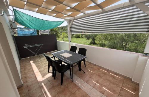 Dobropoljana Apartment | Olives & Figs Retreat by the sea - zen apartments 100 m from the beach