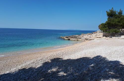 Ivan Dolac Apartment | On the Beach Ivan Dolac