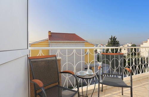 Kastel Stafilic Apartment | One bedroom apartment with terrace Kaštel Štafilić, Kaštela (A-18673-a)