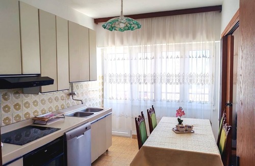 Kastel Gomilica Apartment | One bedroom apartment with balcony and sea view Kaštel Gomilica, Kaštela (A-22370-a)