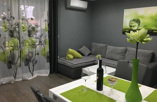 Kastel Gomilica Apartment | One bedroom apartment with terrace Kaštel Gomilica, Kaštela (A-22714-a)