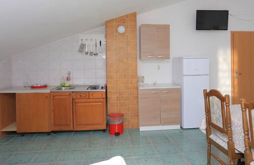 Lokva Rogoznica Apartment | One bedroom apartment with terrace and sea view Lokva Rogoznica, Omiš (A-18211-e)