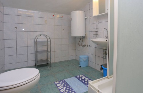Lokva Rogoznica Apartment | One bedroom apartment with terrace and sea view Lokva Rogoznica, Omiš (A-18211-e)