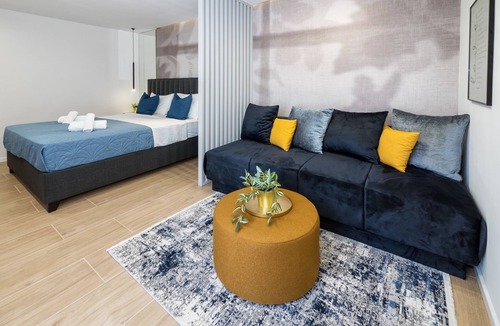 Lokva Rogoznica Apartment | One bedroom apartment with balcony and sea view Lokva Rogoznica, Omiš (A-2973-b)