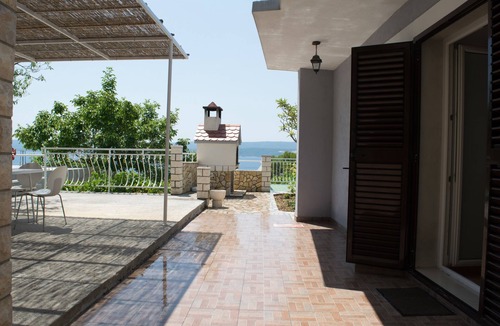 Lokva Rogoznica Apartment | One bedroom apartment with terrace and sea view Lokva Rogoznica, Omiš (A-6005-b)