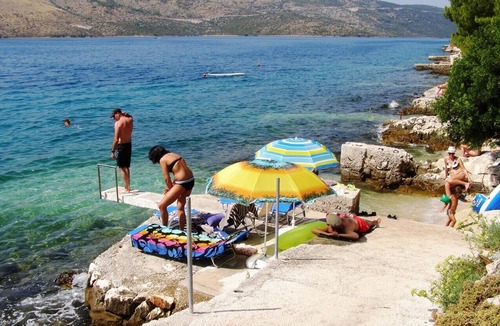 Seget Vranjica Apartment | One bedroom apartment near beach Seget Vranjica, Trogir (A-7508-a)