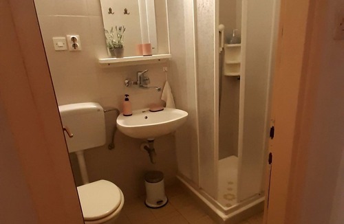 Seget Vranjica Apartment | One bedroom apartment near beach Seget Vranjica, Trogir (A-7508-a)