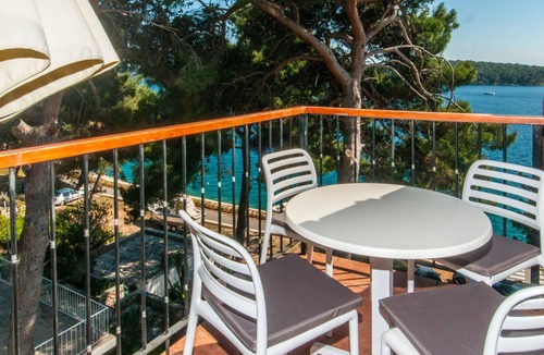 Cove Murtar Apartment | One bedroom apartment with terrace and sea view Mali Lošinj, Lošinj (A-10420-a)