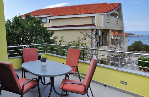 Municipality of Omisalj Apartment | One bedroom apartment with terrace Omišalj, Krk (A-12793-a)