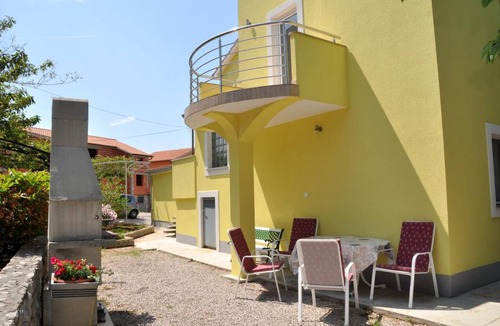 Municipality of Omisalj Apartment | One bedroom apartment with terrace Omišalj, Krk (A-12793-a)