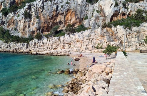 Zastrazisce Apartment | One bedroom apartment near beach Cove Vela Stiniva, Hvar (A-6864-a)