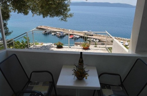Zivogosce Apartment | One bedroom apartment with balcony and sea view Živogošće - Porat, Makarska (A-25453-d)