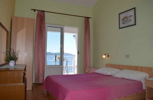 Zivogosce Apartment | One bedroom apartment with terrace and sea view Živogošće - Porat, Makarska (A-25453-g)