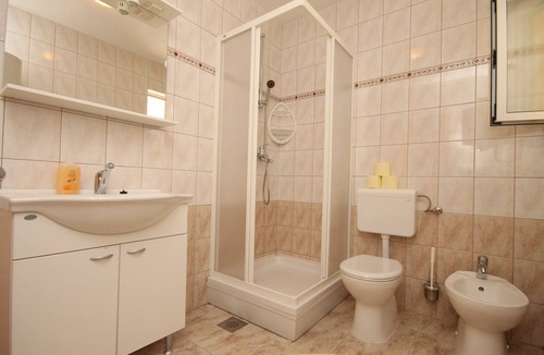 Baska Voda Apartment | One bedroom apartment with terrace and sea view Baška Voda, Makarska (A-6718-b)
