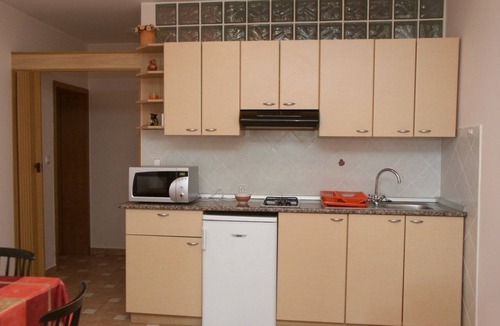 Selce Apartment | One bedroom apartment near beach Crikvenica (A-2354-f)