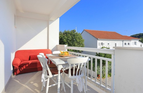 Rogoznica Apartment | One bedroom apartment with balcony and sea view Rogoznica (A-4162-o)