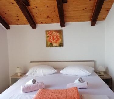 Baric Draga Apartment | One-Bedroom Apartment in Baric Draga II